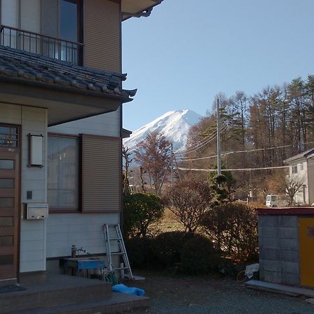 Teishaba Guesthouse&Cafe Fujiyoshida Exterior foto