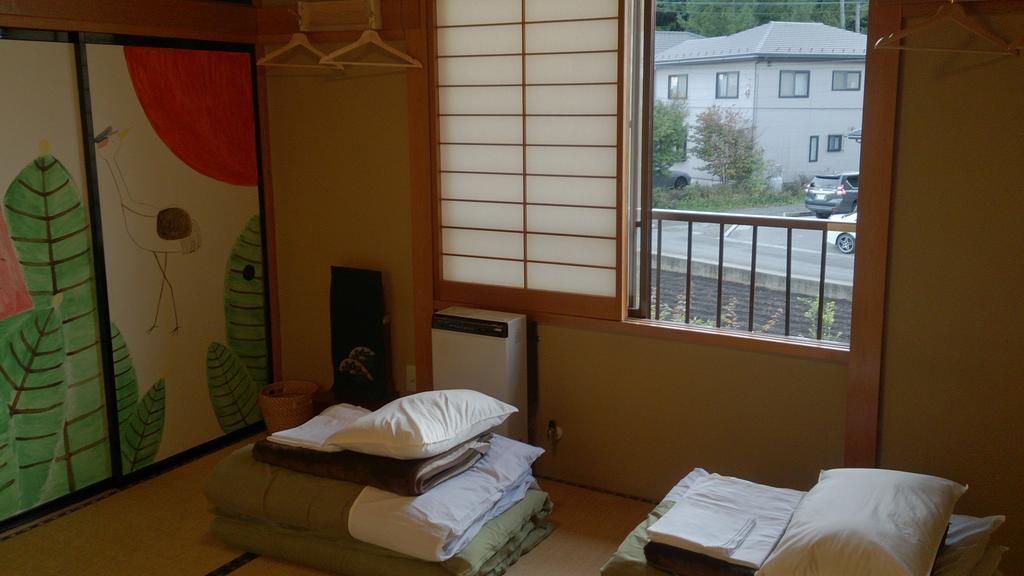 Teishaba Guesthouse&Cafe Fujiyoshida Exterior foto
